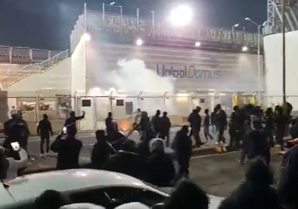 CAGLIARI NAPOLI, scontri tra tifosi all’esterno dello stadio