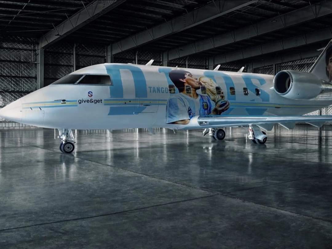 Un aereo intitolato a MARADONA in vista dei Mondiali: l’iniziativa
