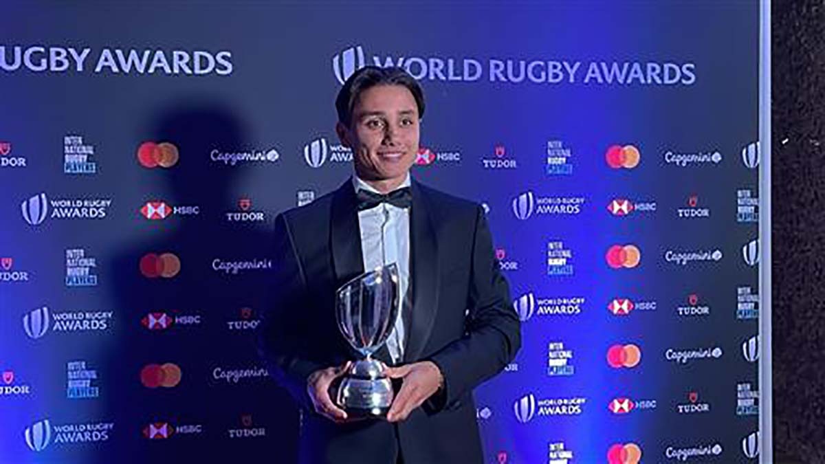 Rugby, il “napoletano” Capuozzo premiato a Montecarlo come rivelazione dell’anno