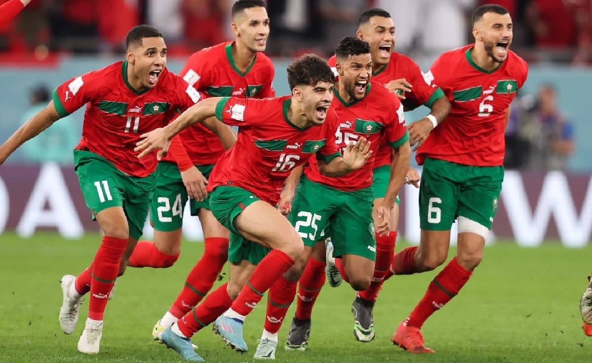 Marocco batte Spagna, anche a Napoli esplode la gioia dei tifosi