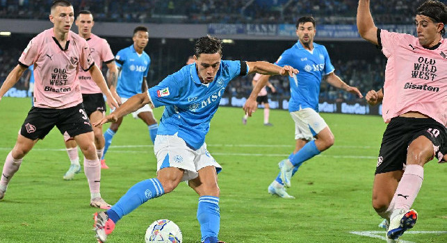 Il Napoli in partenza per l’Olimpico